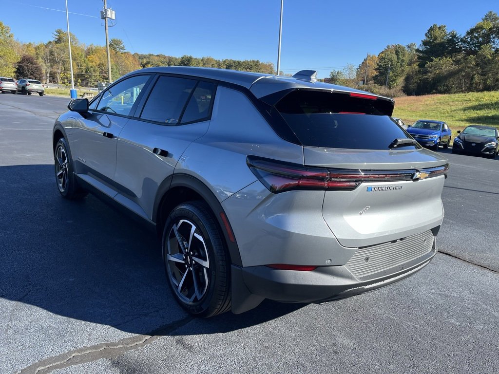 New 2026 Chevrolet Equinox EV LT image 24