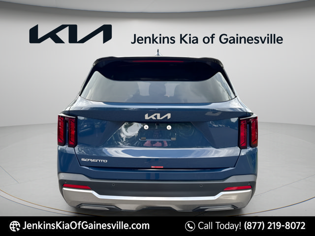 Used 2025 Kia Sorento S w/ Panoramic Sunroof Package FWD image 4