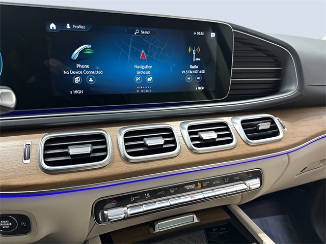 Used 2022 Mercedes-Benz GLS 450 4MATIC image 21