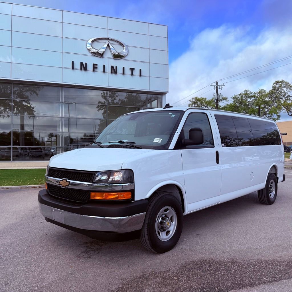 Used 2025 Chevrolet Express 3500 LT w/ LT Preferred Equipment Group image 1