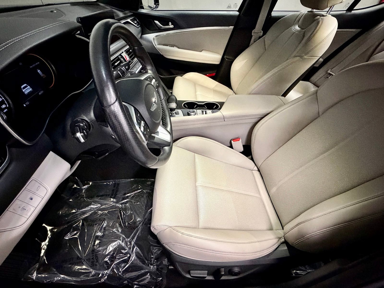 Used 2023 Genesis G70 2.0T AWD/4WD image 21