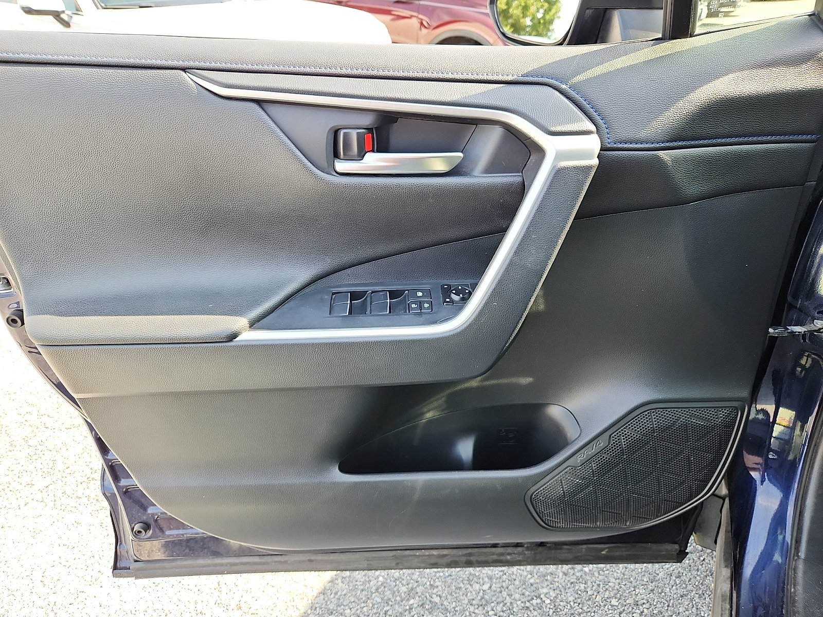 Used 2019 Toyota RAV4 XSE w/ All Weather Liner Package AWD/4WD image 12