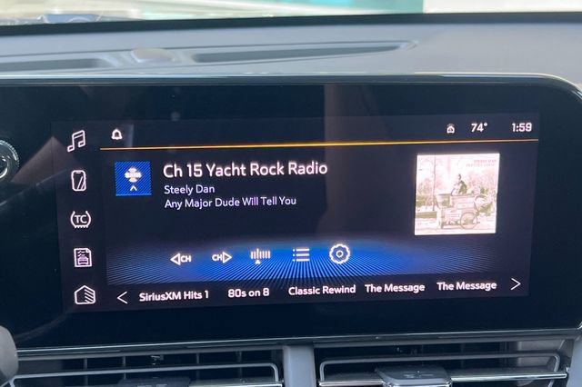 Used 2025 Chevrolet Trax LT w/ LT Convenience Package image 24