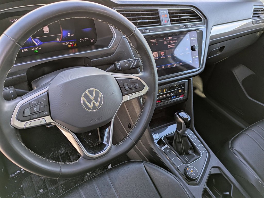 Used 2024 Volkswagen Tiguan SE image 15