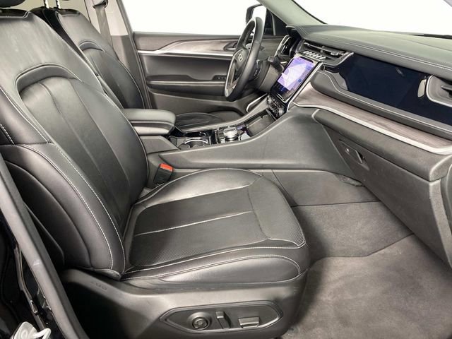 Used 2022 Jeep Grand Cherokee L Limited w/ Luxury Tech Group II image 11