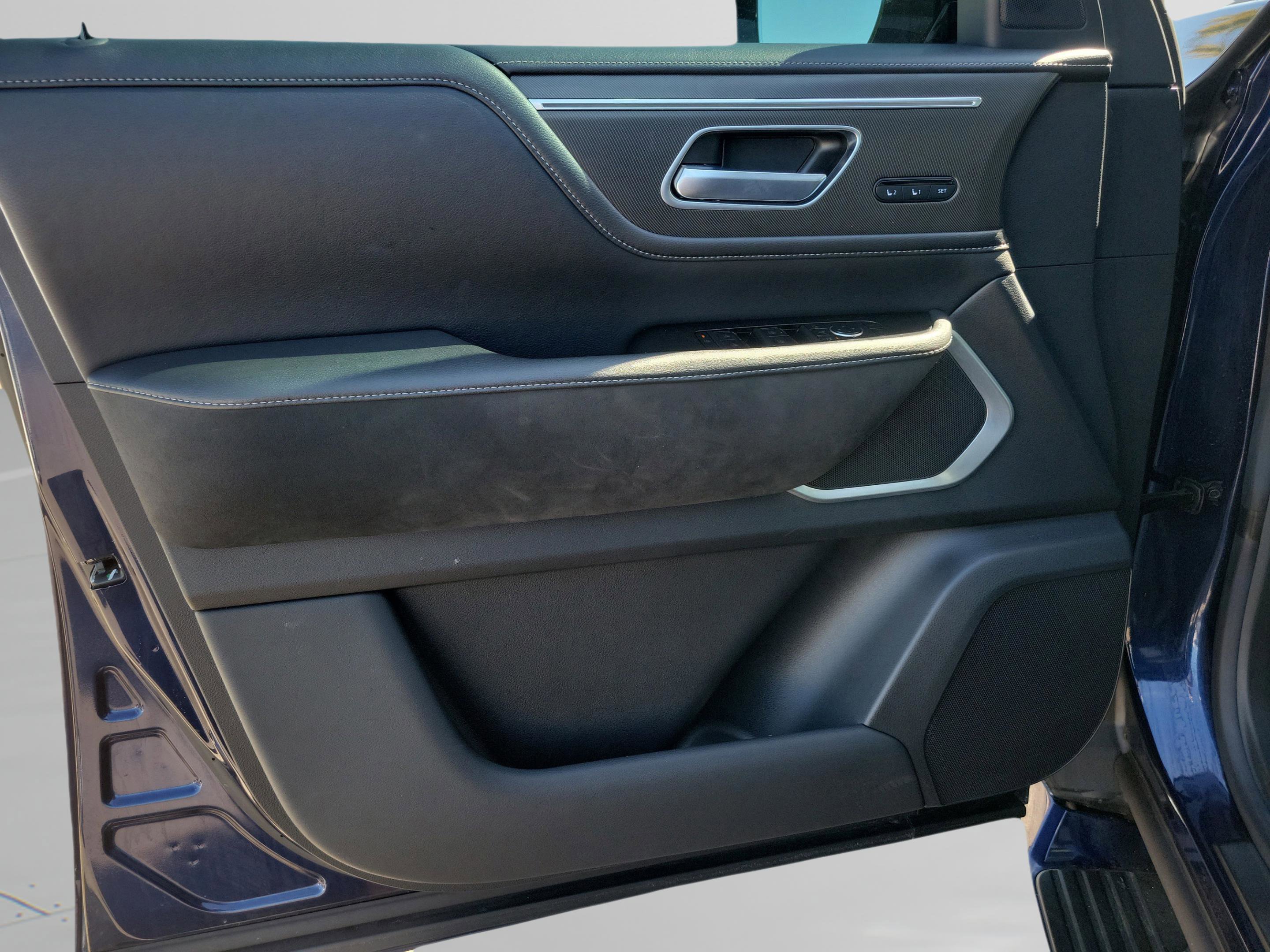 Certified 2025 INFINITI QX80 Luxe RWD image 23