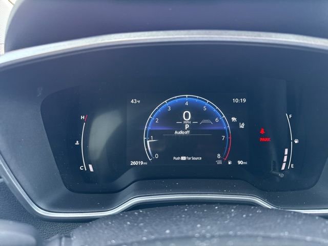 Used 2025 Toyota Corolla Cross XLE image 13