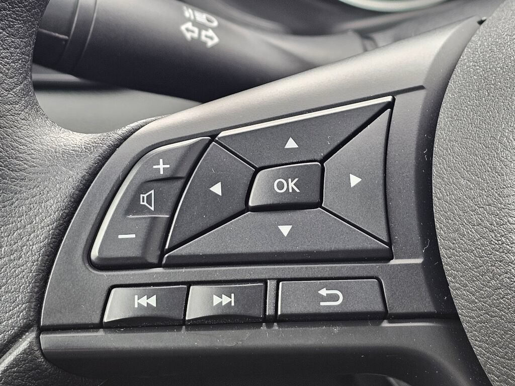 Used 2025 Nissan Sentra S FWD image 21