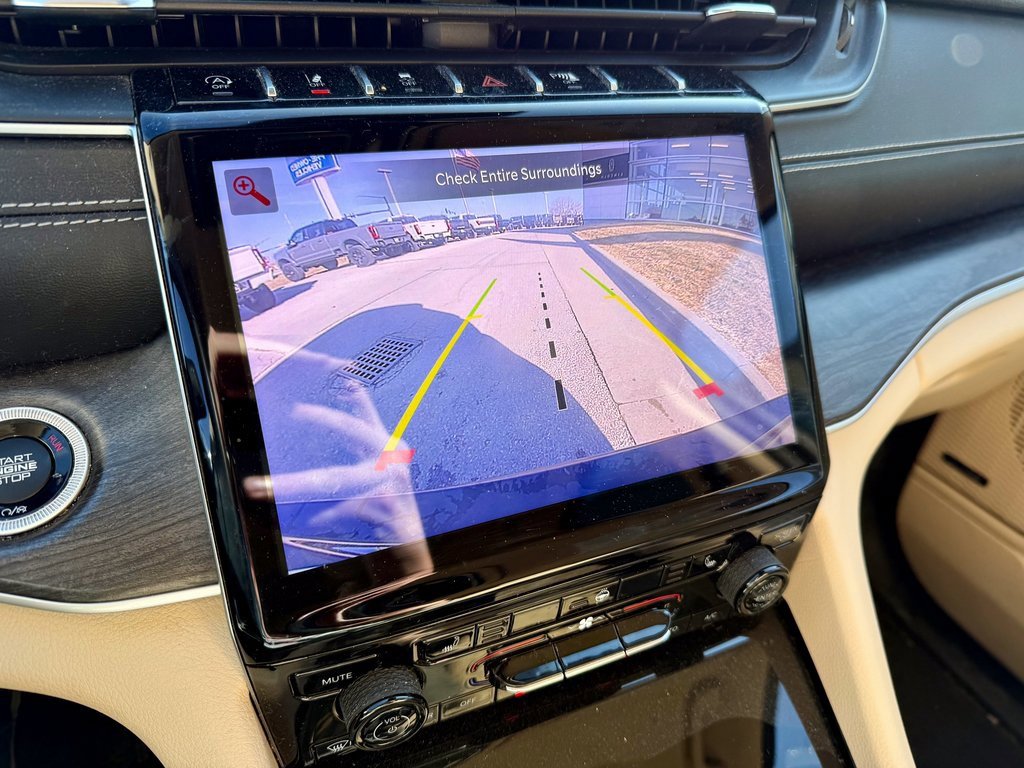 Used 2021 Jeep Grand Cherokee L Limited image 23