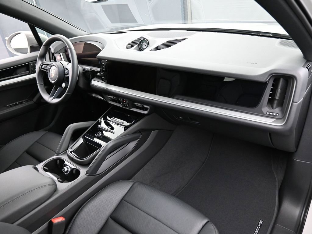 New 2026 Porsche Cayenne S image 33