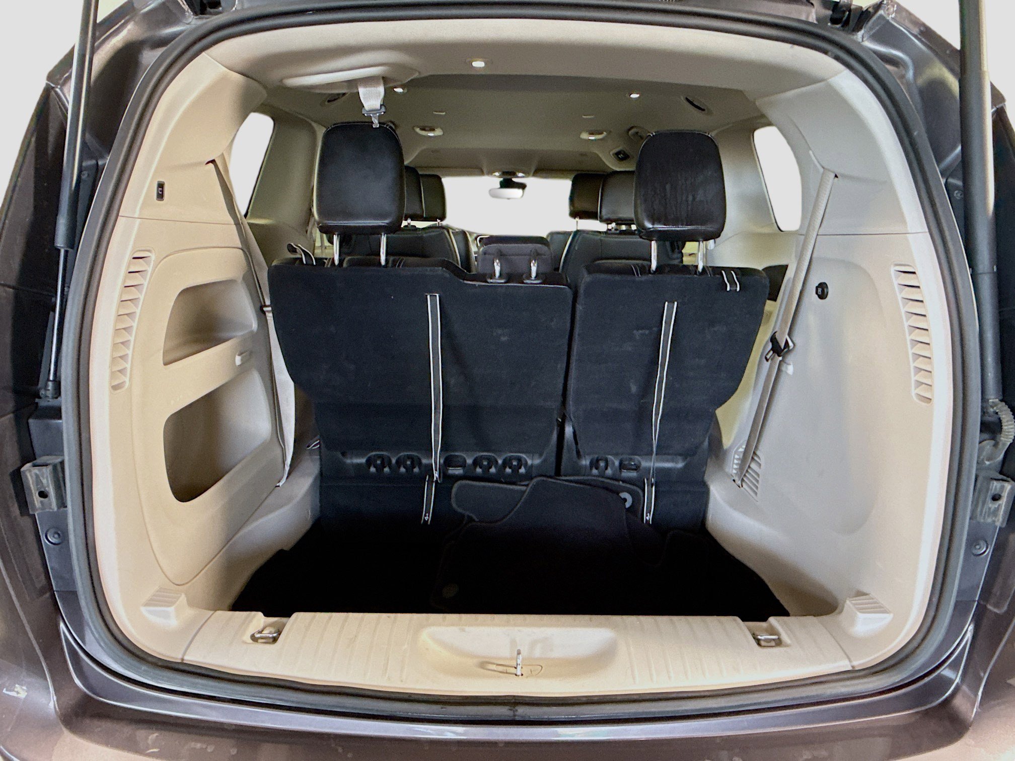 Used 2023 Chrysler Pacifica Touring-L image 33