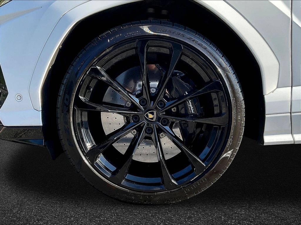 Used 2022 Lamborghini Urus AWD/4WD image 28
