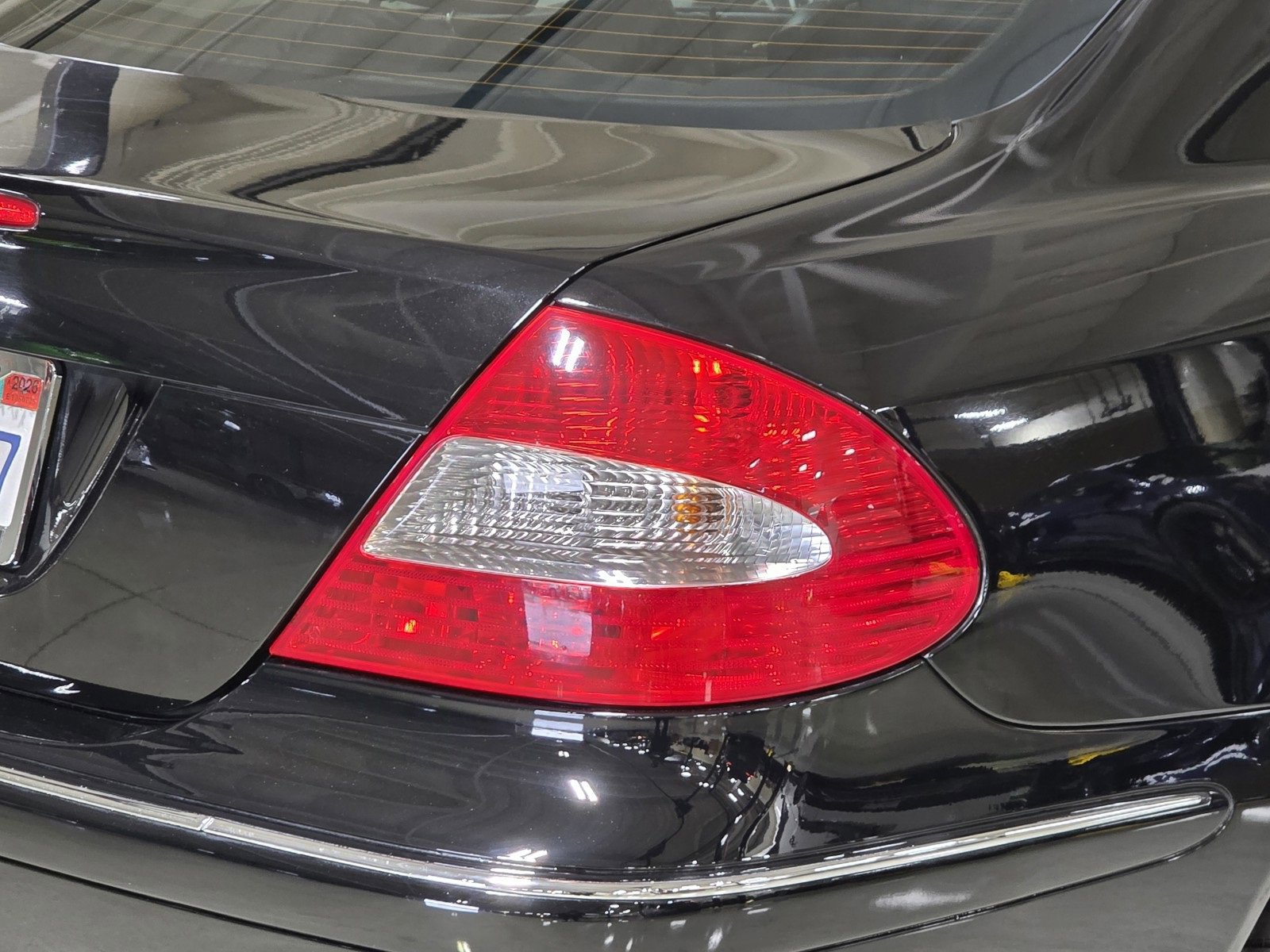 Used 2008 Mercedes-Benz CLK 350 Coupe image 12