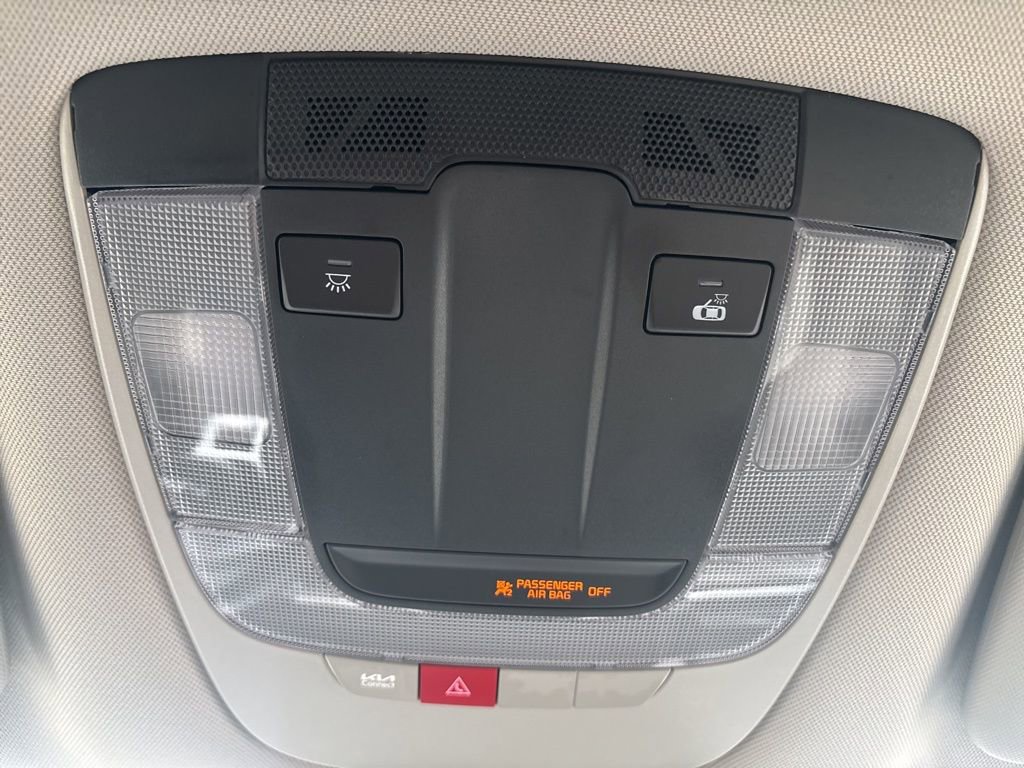 Used 2025 Kia Sportage EX image 30
