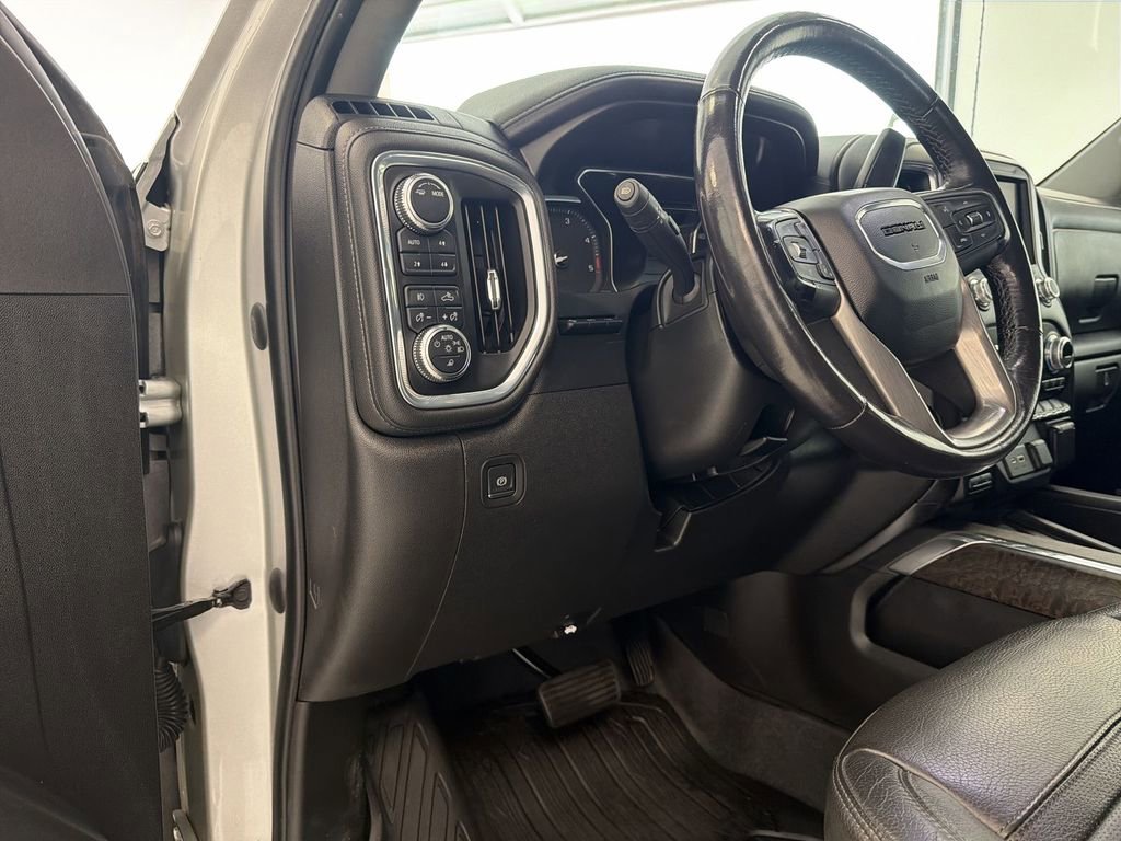 Used 2022 GMC Sierra 2500 Denali w/ Technology Package AWD/4WD image 18