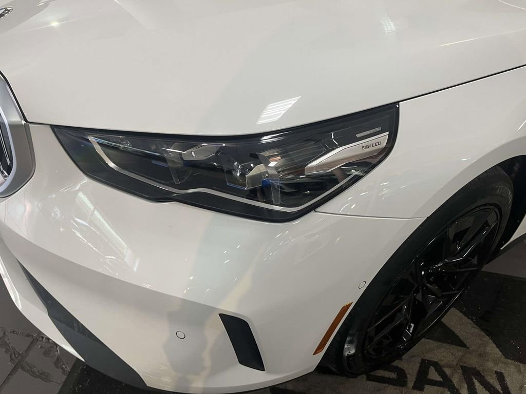 Used 2026 BMW 530i xDrive AWD/4WD image 9