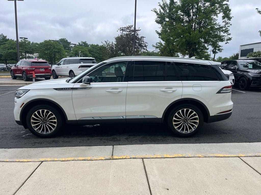 Used 2024 Lincoln Aviator Reserve w/ Elements Package Plus AWD/4WD image 5