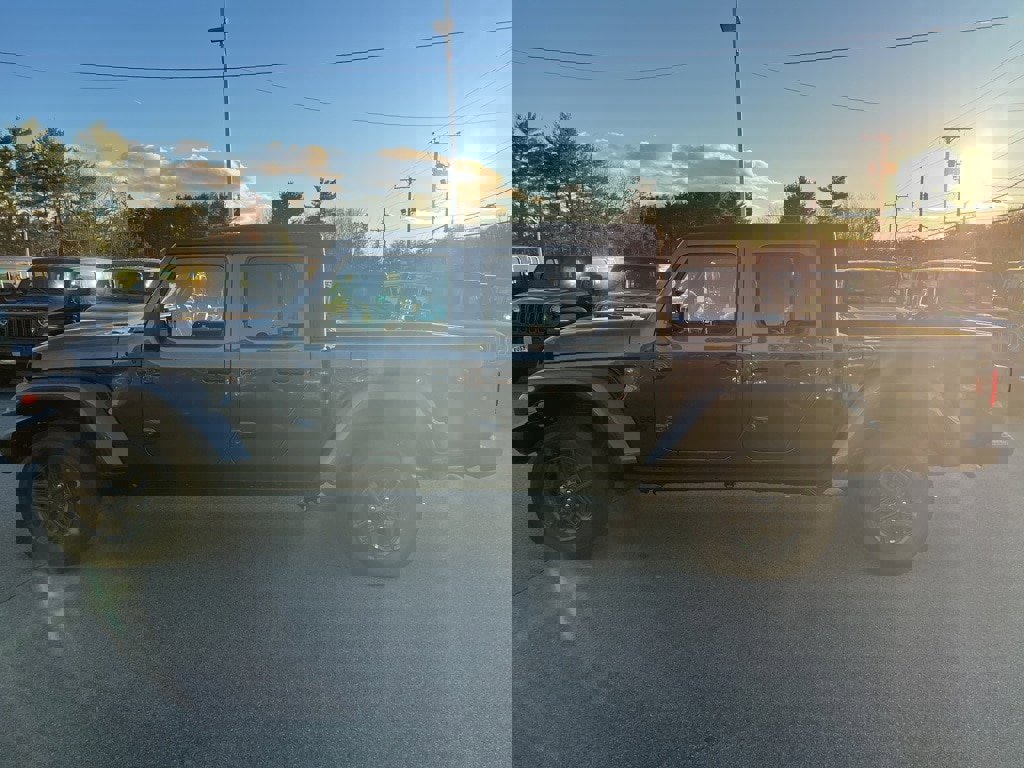 New 2026 Jeep Gladiator Sport image 4