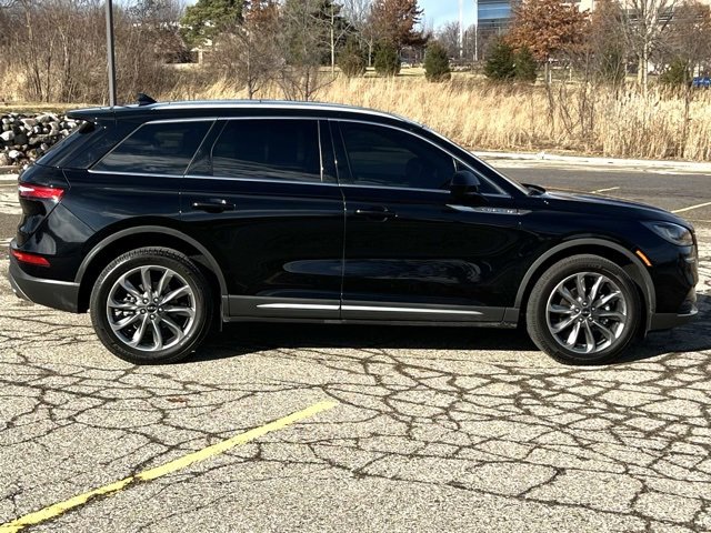 Used 2020 Lincoln Corsair FWD w/ Premium Package image 8