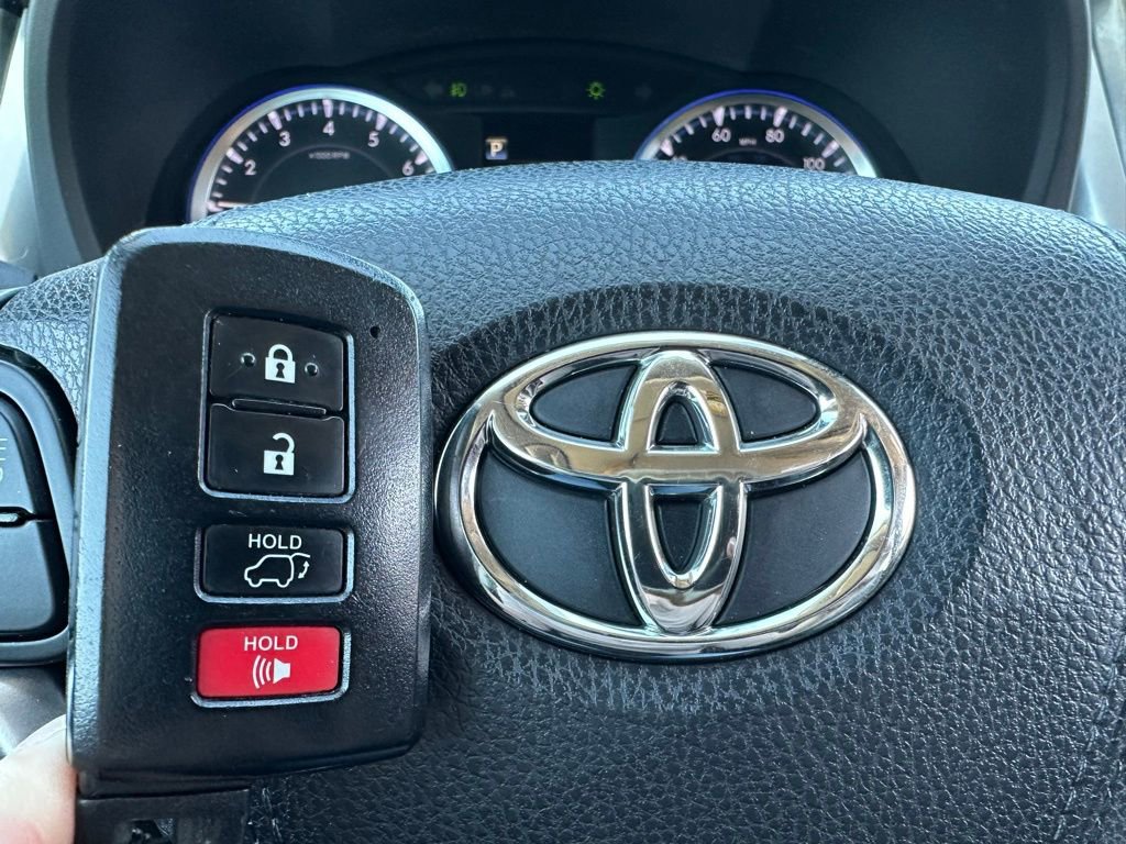 Used 2017 Toyota Highlander XLE image 49