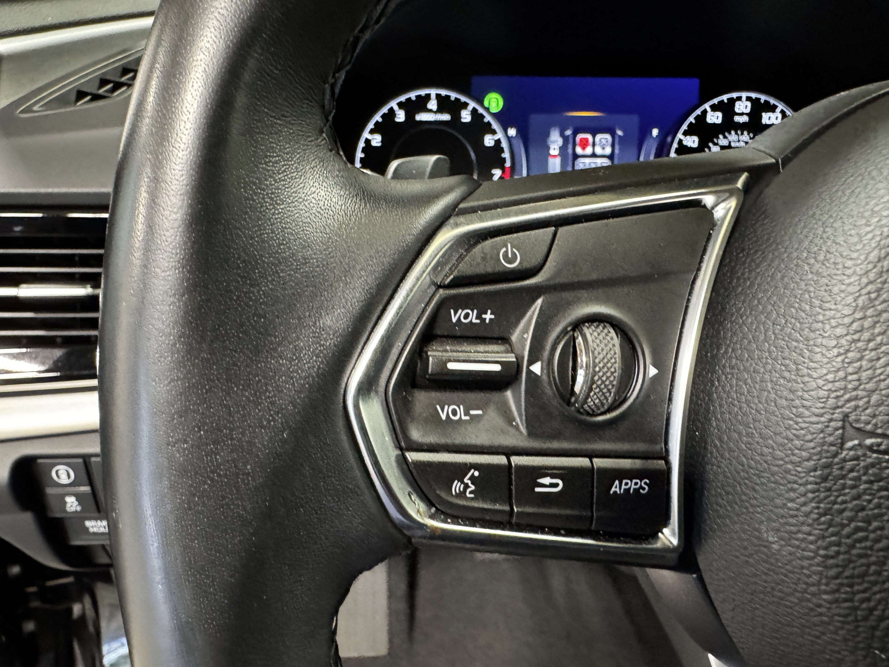 Used 2024 Acura RDX SH-AWD image 18