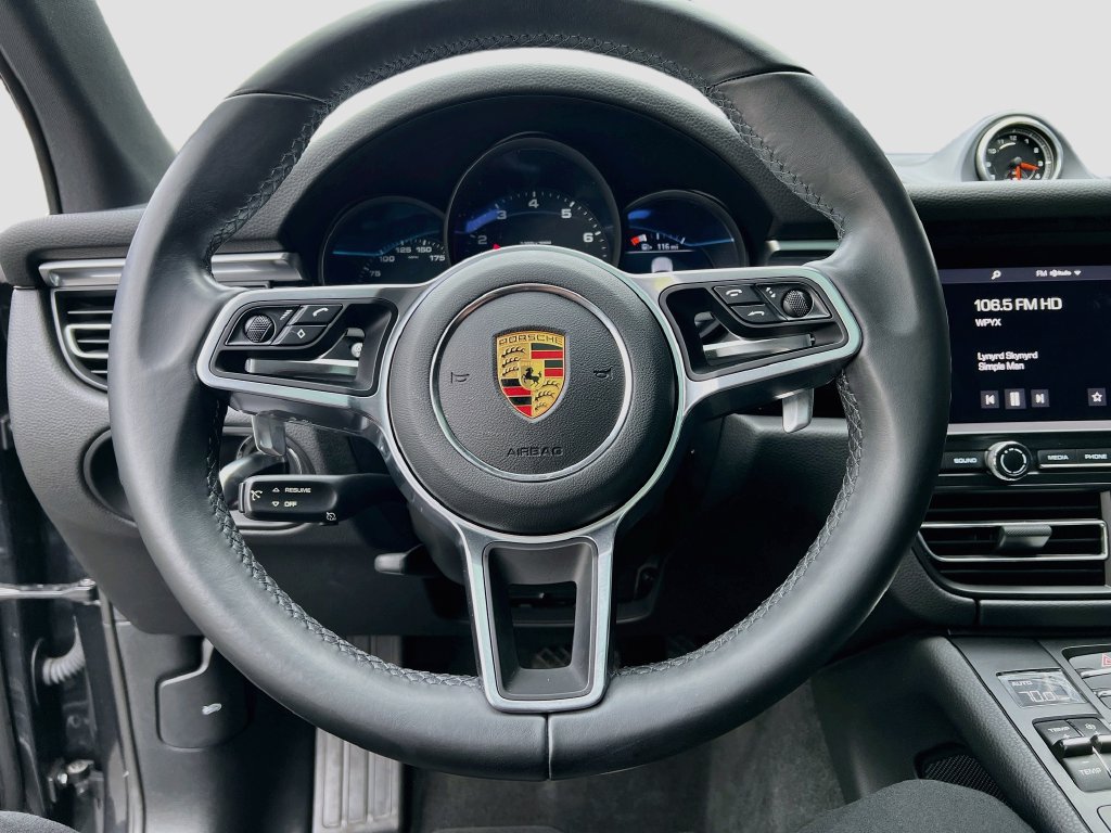 Certified 2021 Porsche Macan AWD/4WD image 12