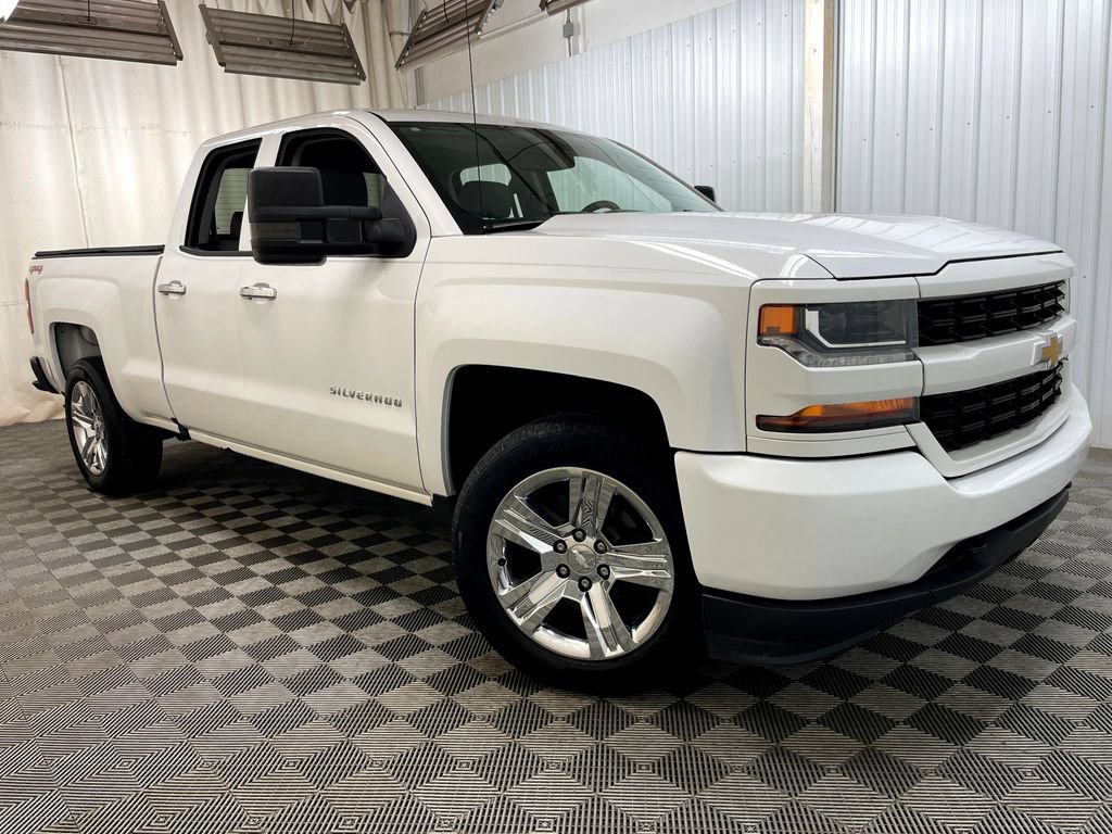 Used 2017 Chevrolet Silverado 1500 Custom w/ Custom Convenience Package AWD/4WD image 41