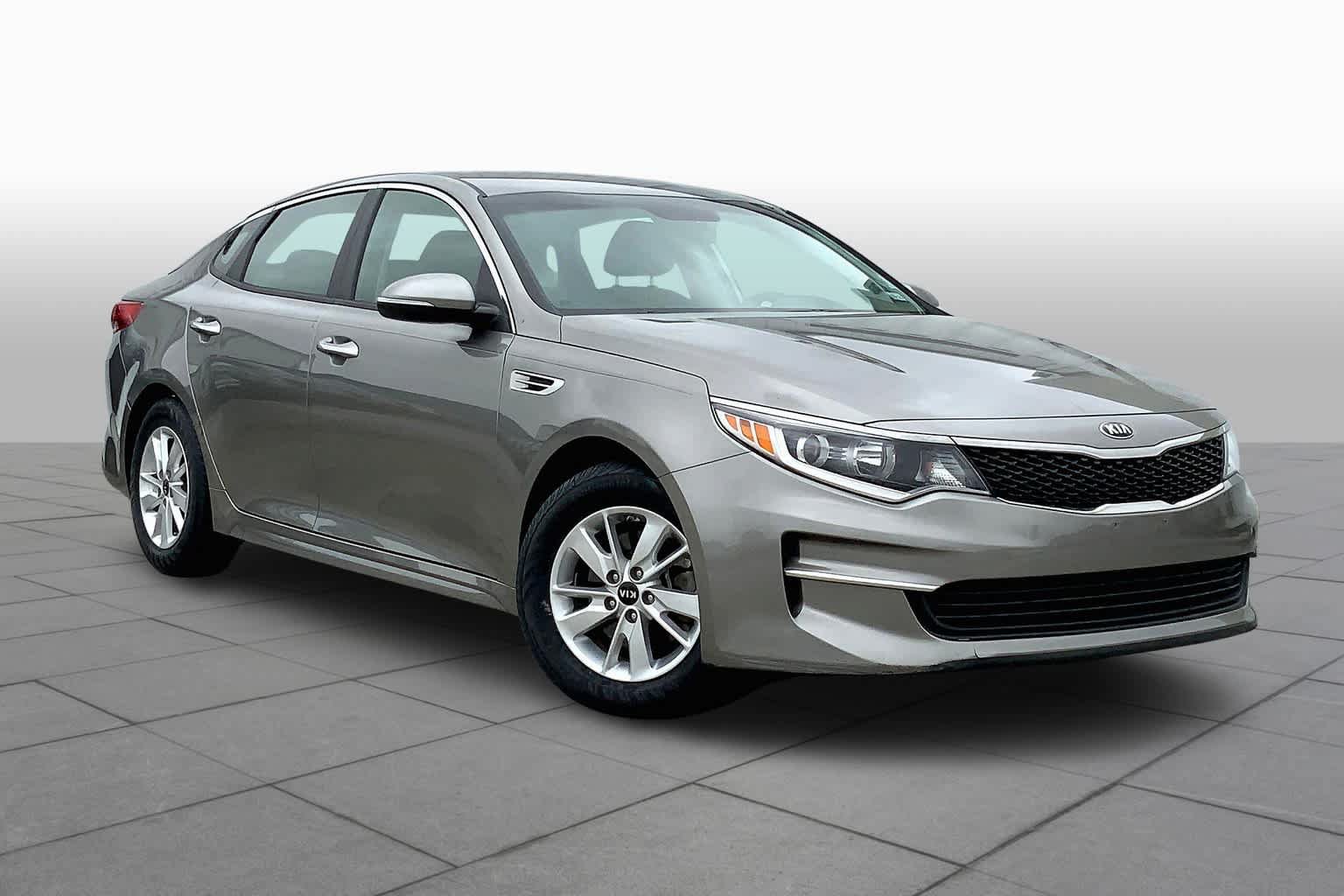 Used 2018 Kia Optima LX FWD image 3