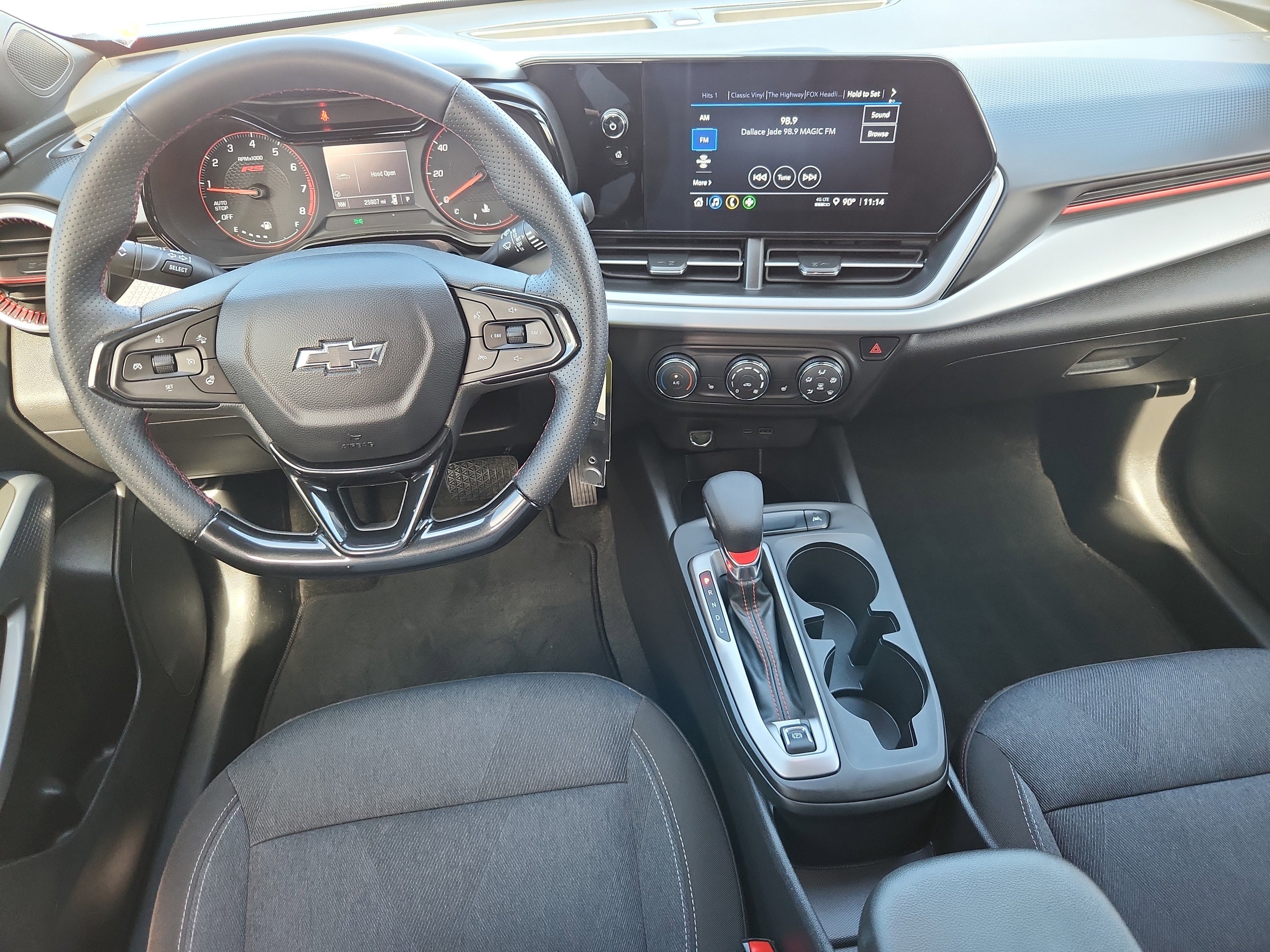 Used 2024 Chevrolet Trax RS w/ Driver Confidence Package FWD image 9