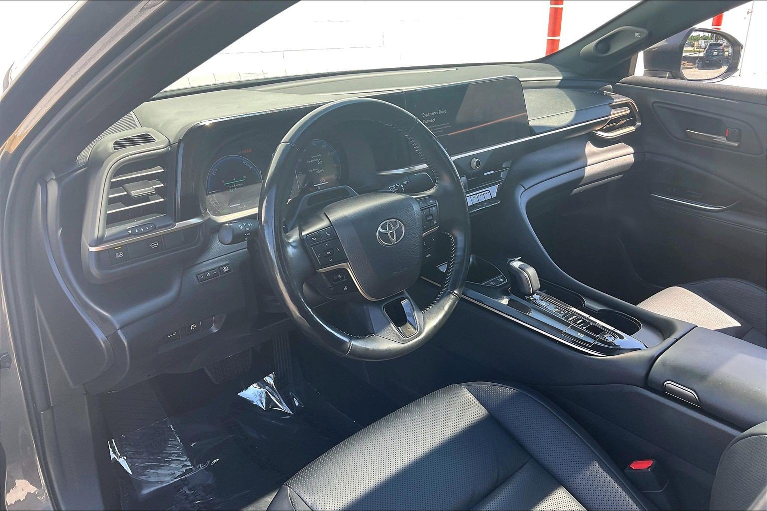 Used 2024 Toyota Crown Platinum AWD/4WD image 18