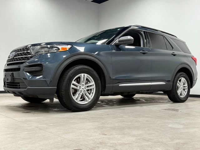 Used 2023 Ford Explorer XLT image 5