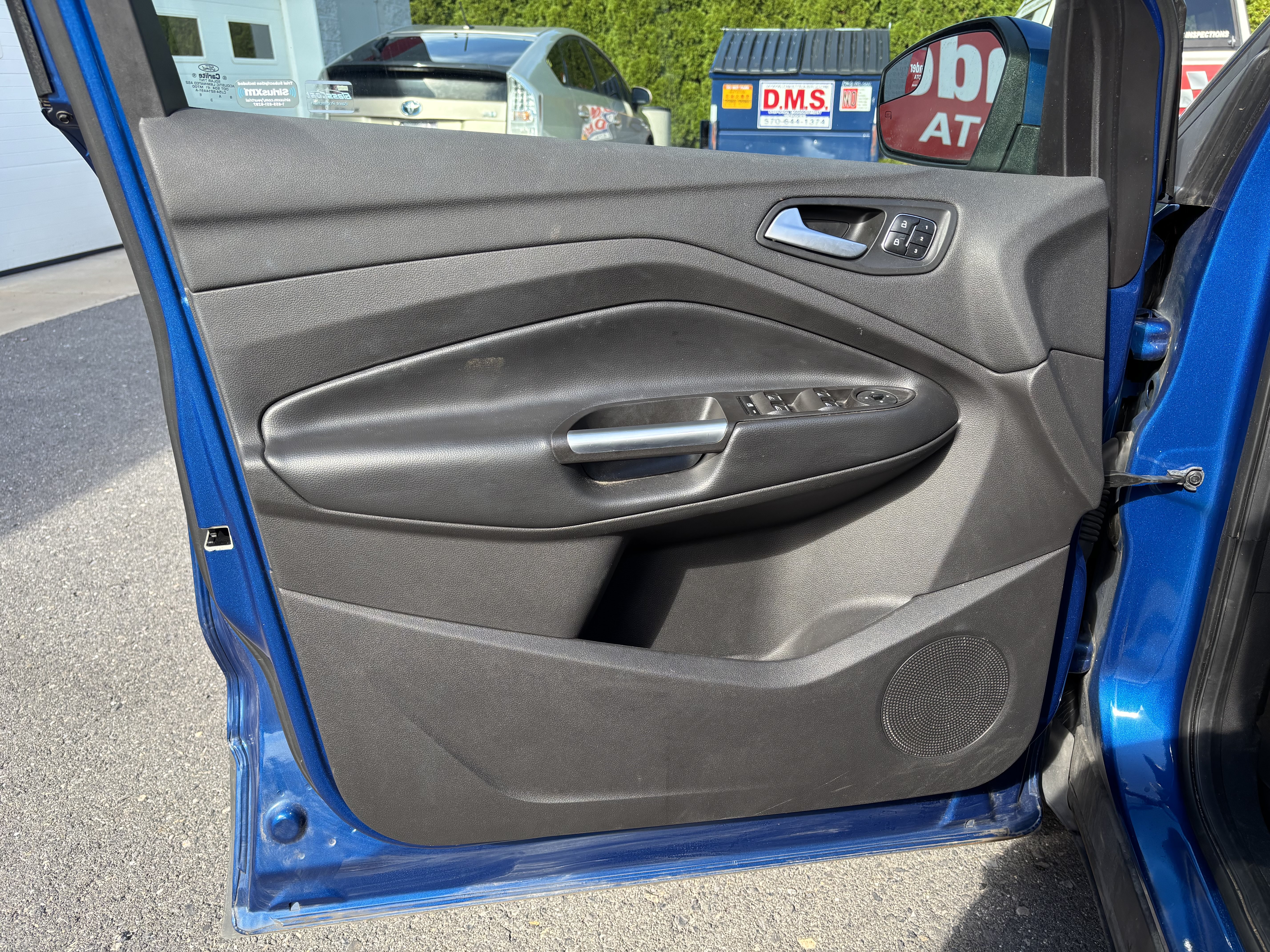 Used 2019 Ford Escape Titanium w/ U9j03 - Titanium Tow Package AWD/4WD image 16