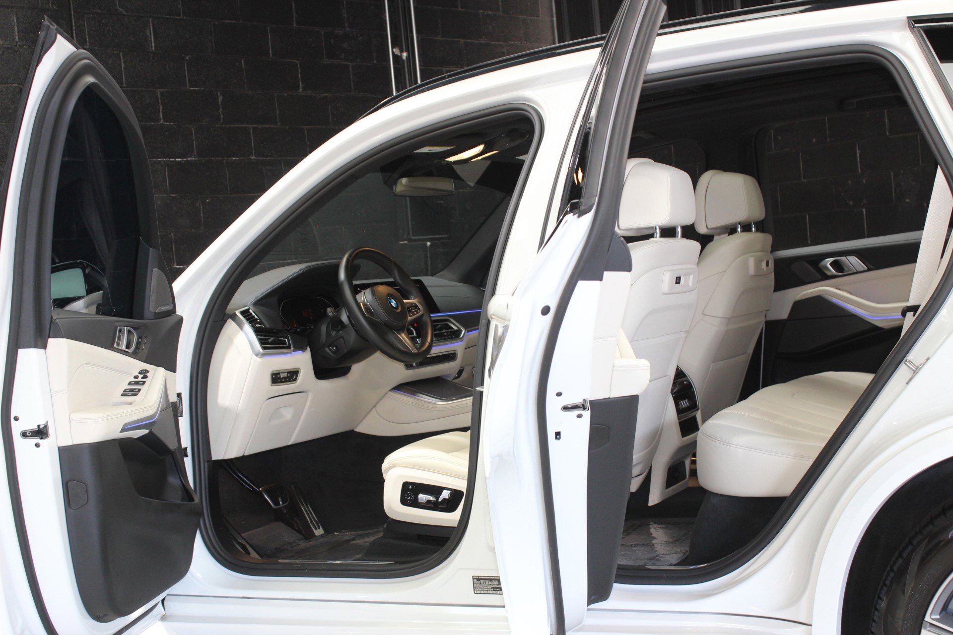 Used 2021 BMW X5 sDrive40i w/ M Sport Package image 20