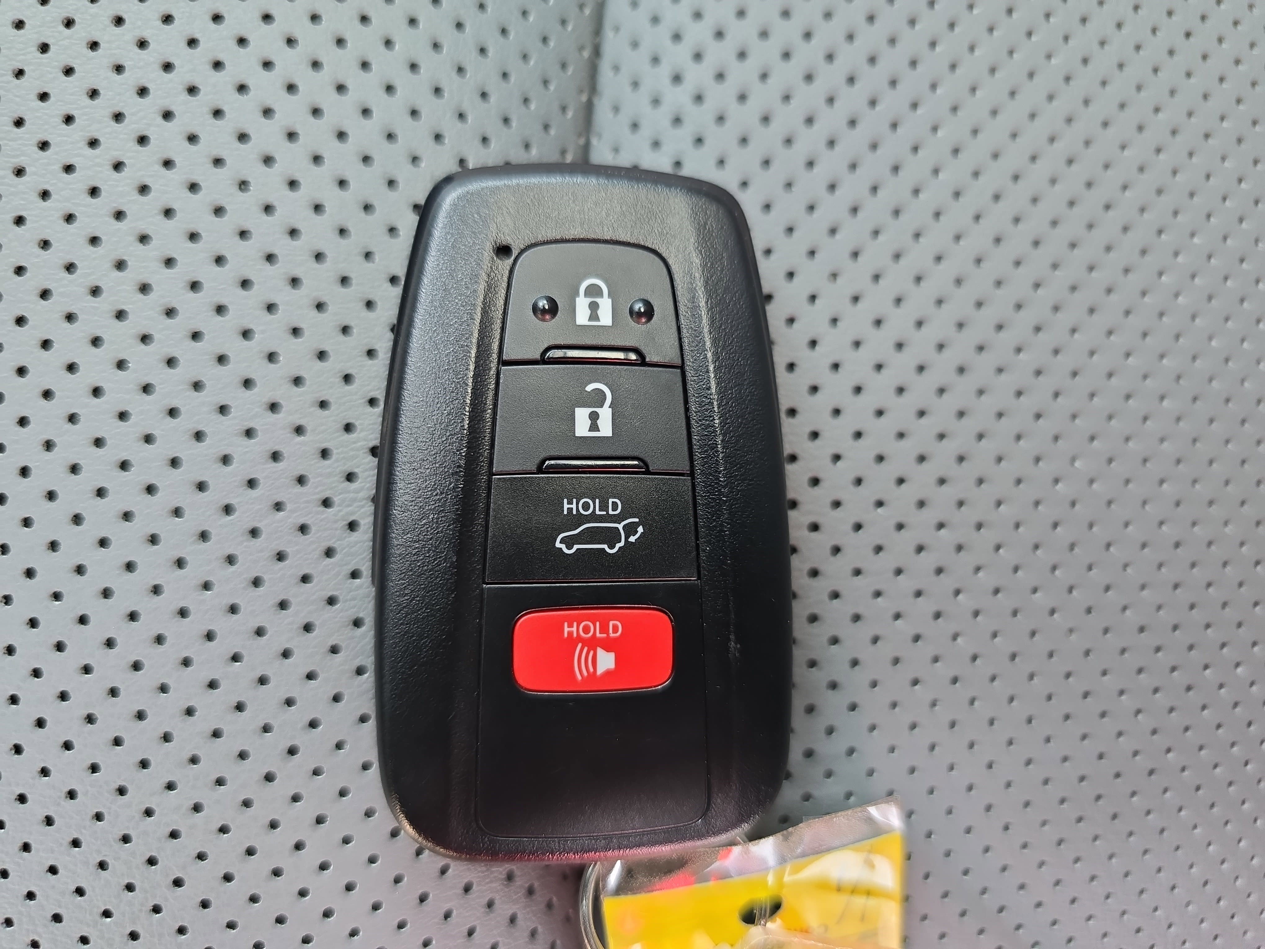 Used 2025 Toyota RAV4 Limited image 37