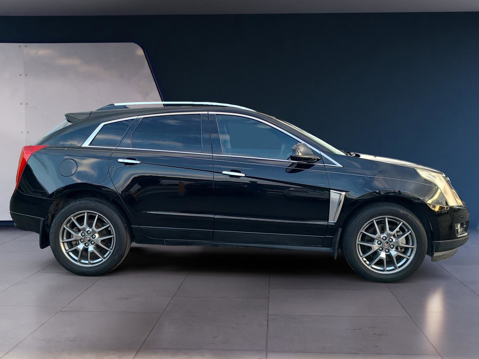 Used 2015 Cadillac SRX Performance w/ Driver Awareness Package FWD image 6
