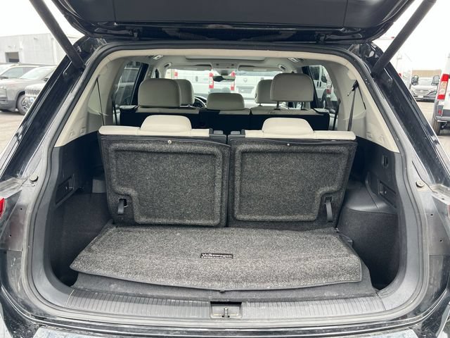 Used 2021 Volkswagen Tiguan SEL AWD/4WD image 32