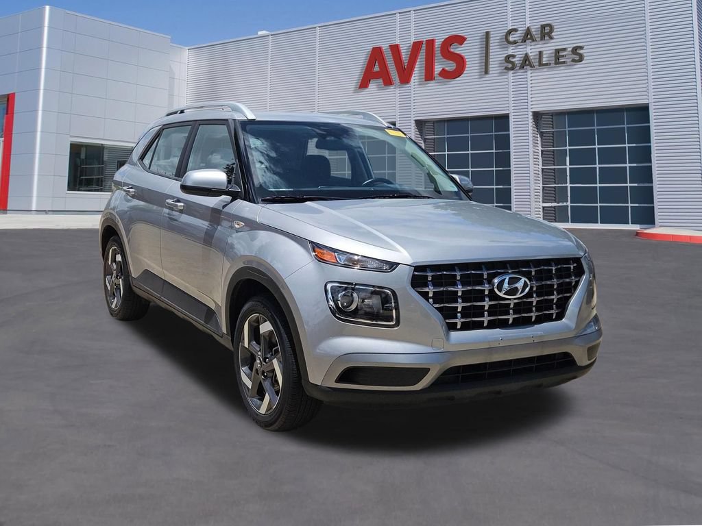 Used 2025 Hyundai Venue SEL FWD image 9