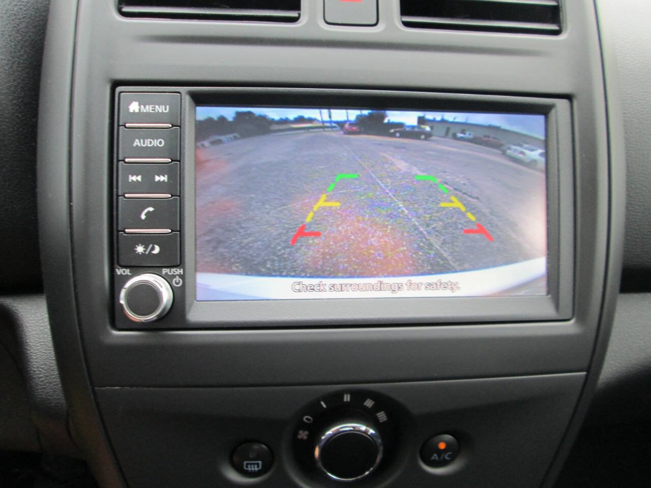 Used 2019 Nissan Versa S FWD image 5
