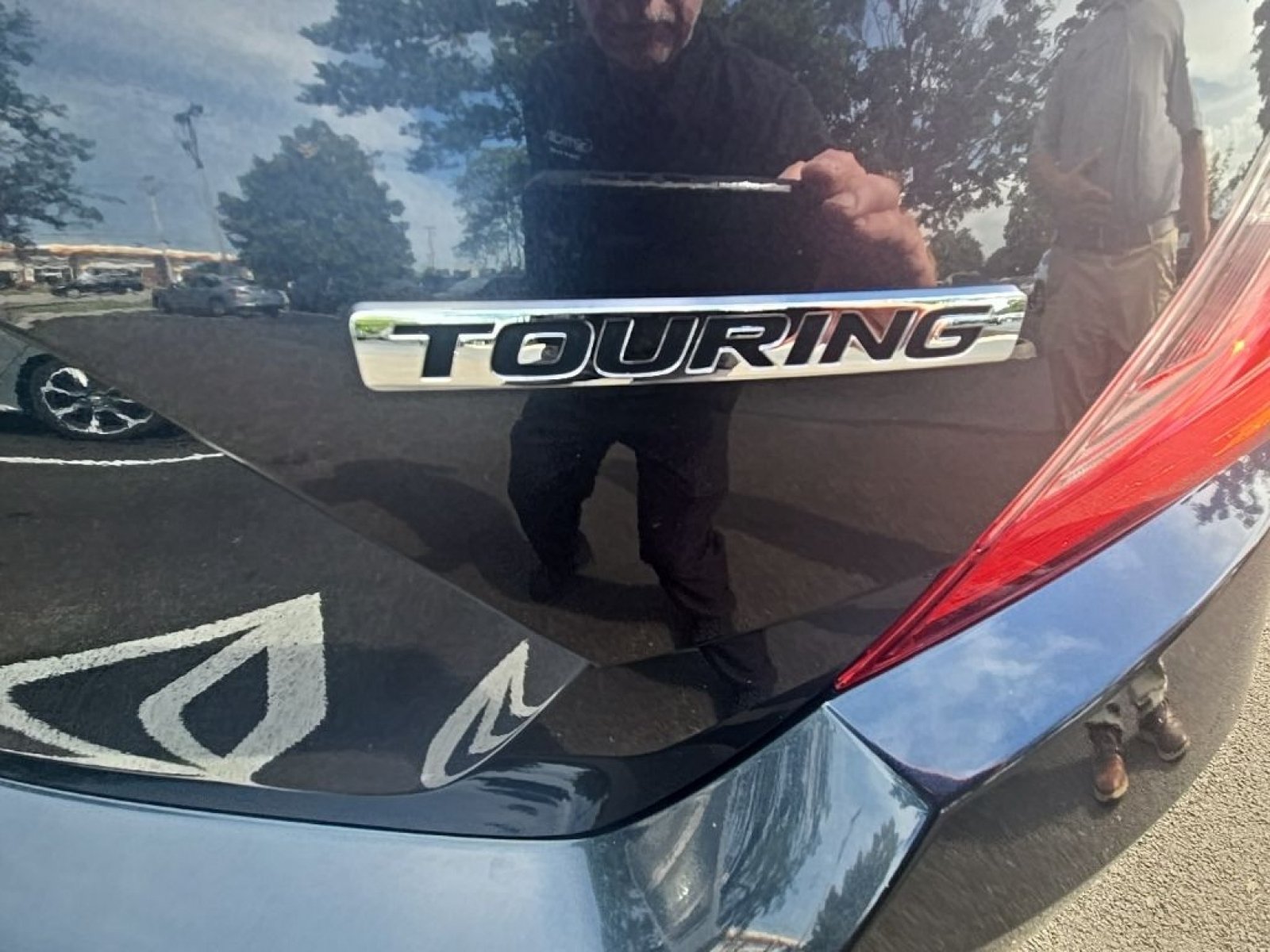 Used 2017 Honda Civic Touring image 4