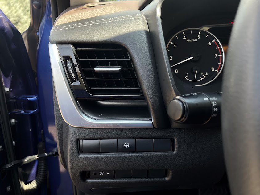 Used 2021 Nissan Rogue SV AWD/4WD image 10