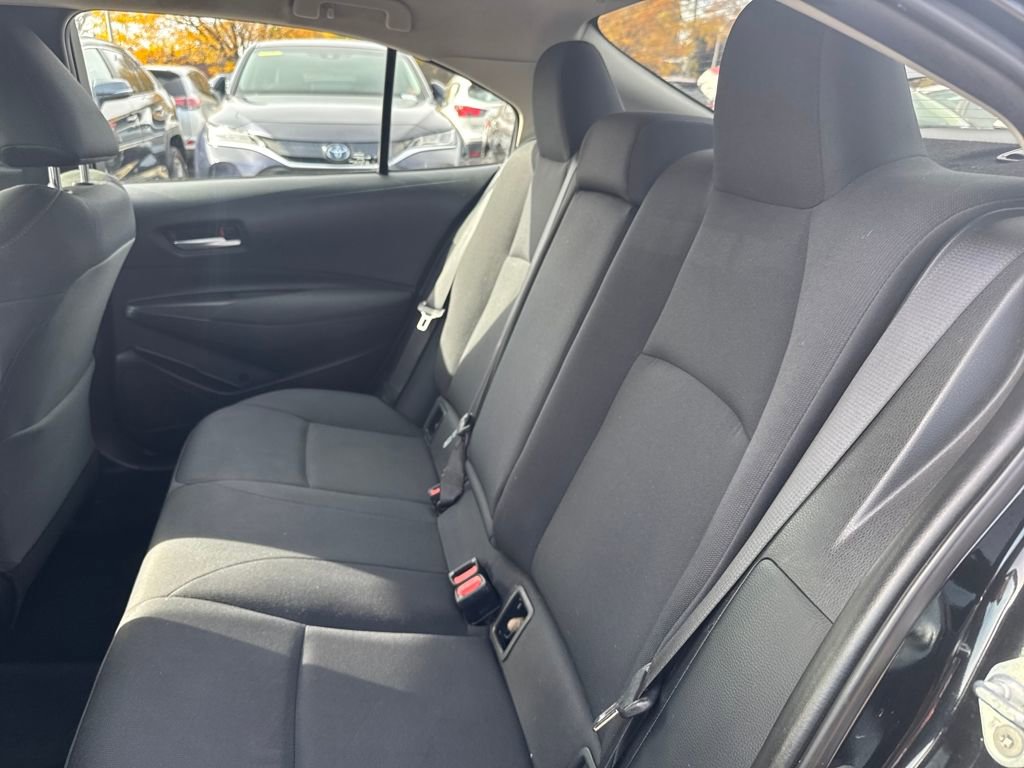 Used 2021 Toyota Corolla LE image 33