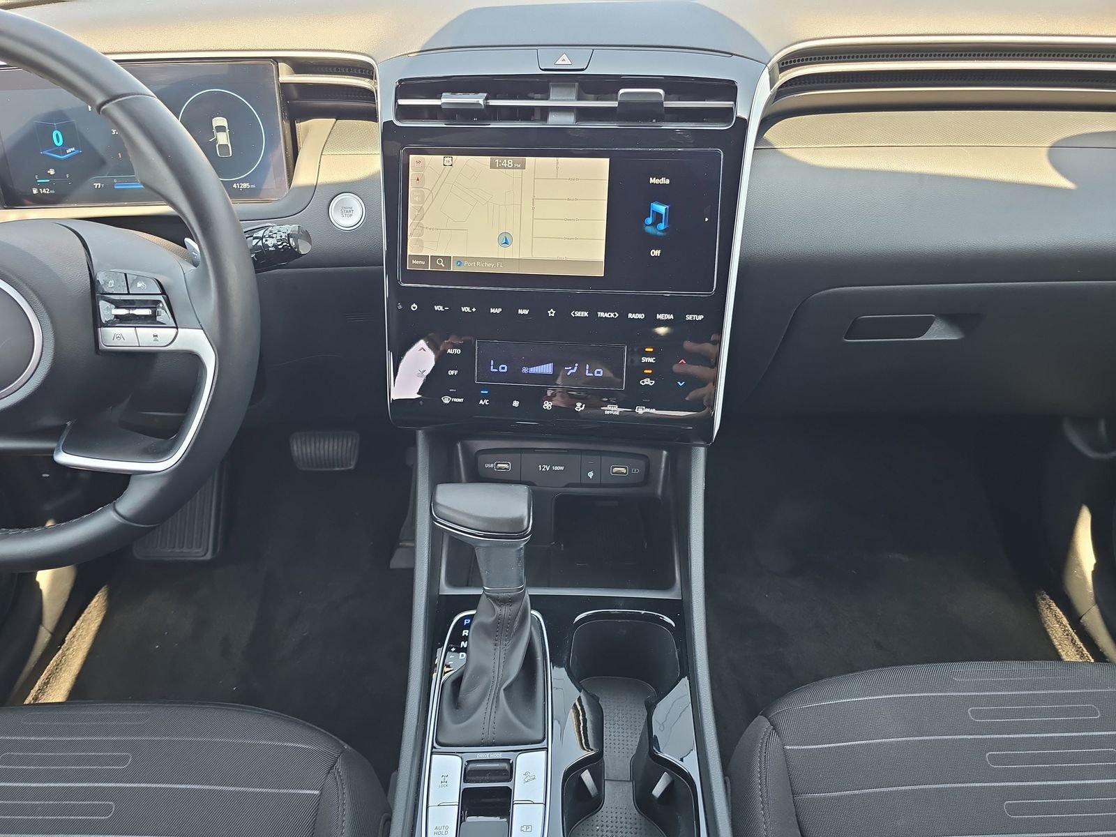 Used 2023 Hyundai Santa Cruz SEL Premium image 9