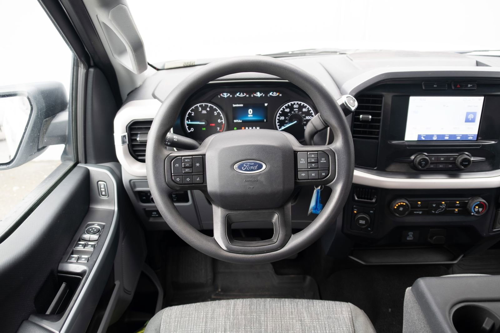 Used 2023 Ford F150 XLT AWD/4WD image 2