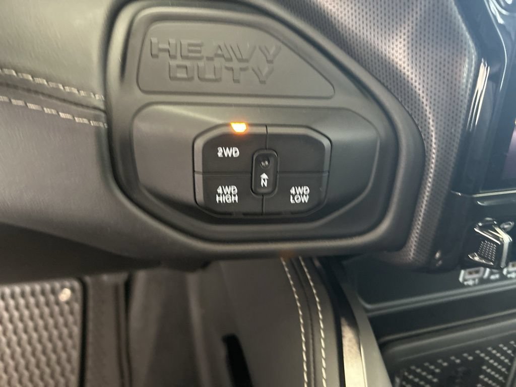 Used 2025 RAM 2500 Limited AWD/4WD image 63