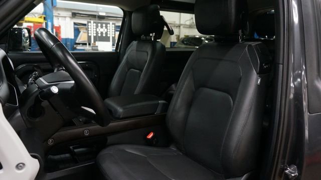 Used 2023 Land Rover Defender 90 S image 10