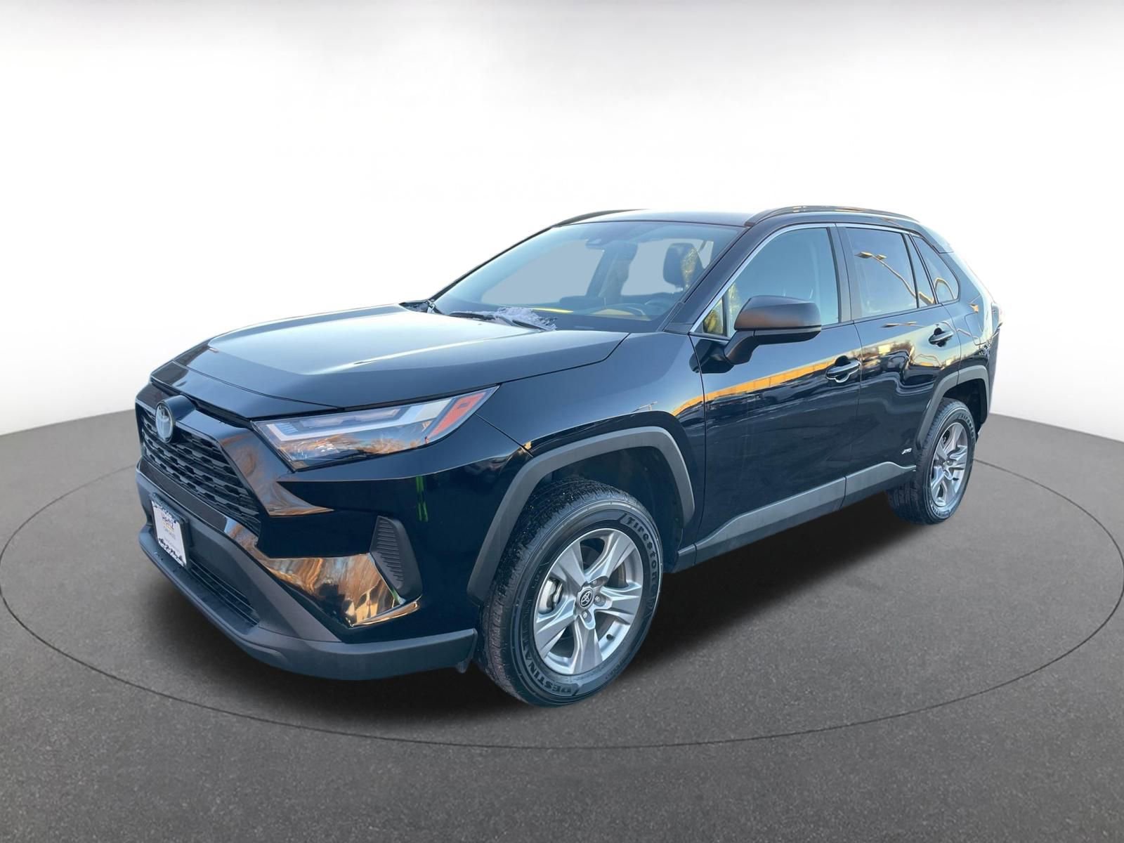 Used 2025 Toyota RAV4 LE image 4