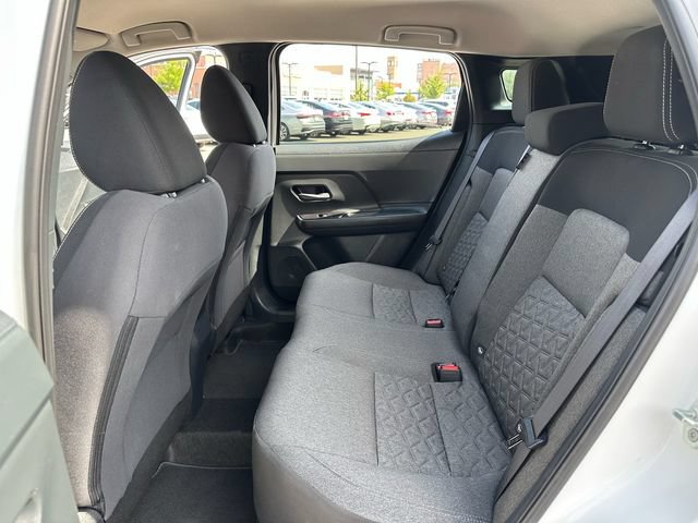 Used 2025 Nissan Kicks SV AWD/4WD image 27