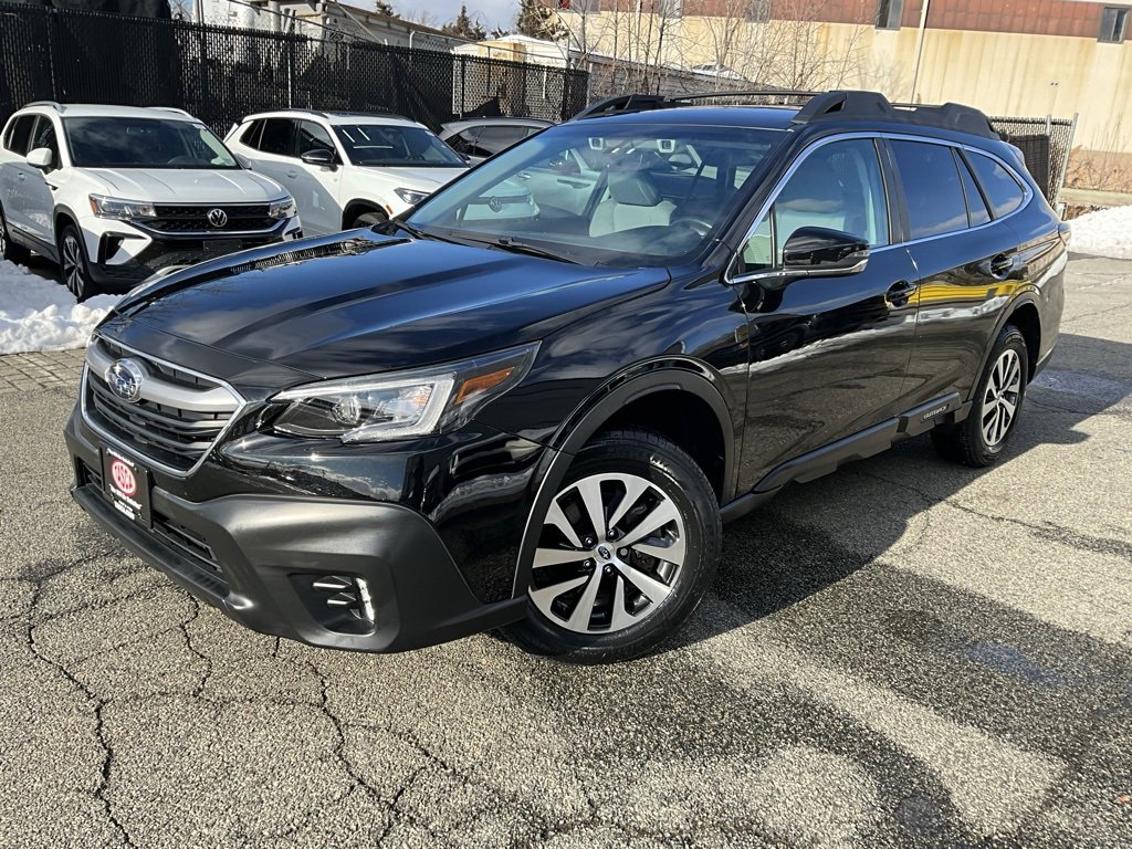 Used 2021 Subaru Outback Premium image 1