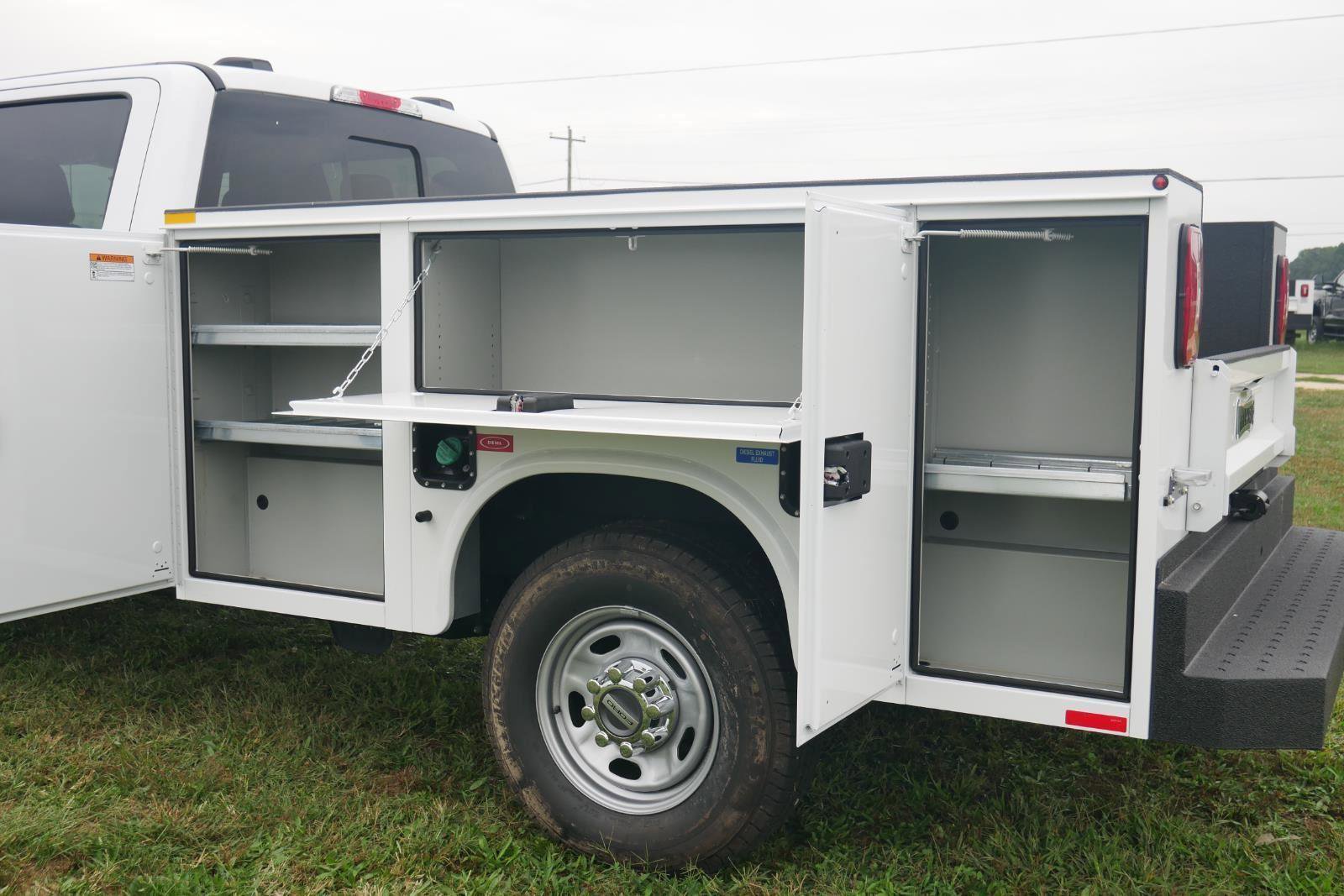 New 2025 Ford F250 XL w/ XL Chrome Package image 14