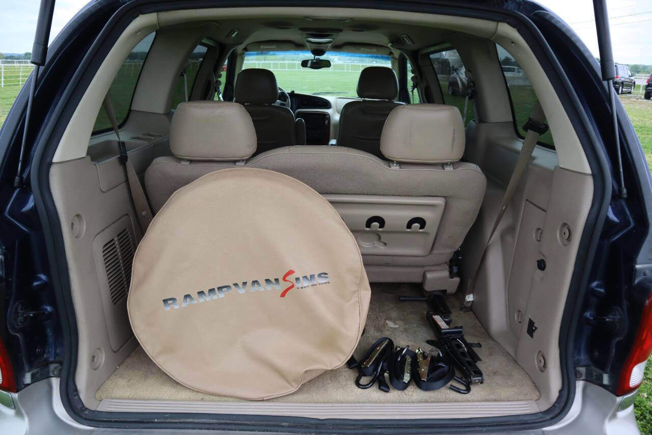Used 2002 Ford Windstar SEL FWD image 37
